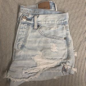 American Eagle tomgirl shorts